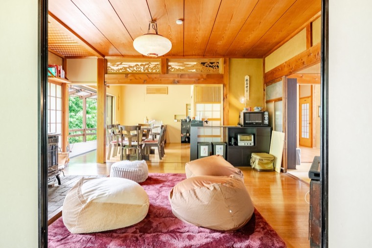Through the lounge towards the dining room