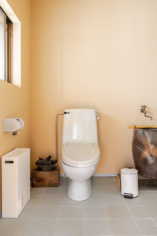 Cloakroom off the hallway